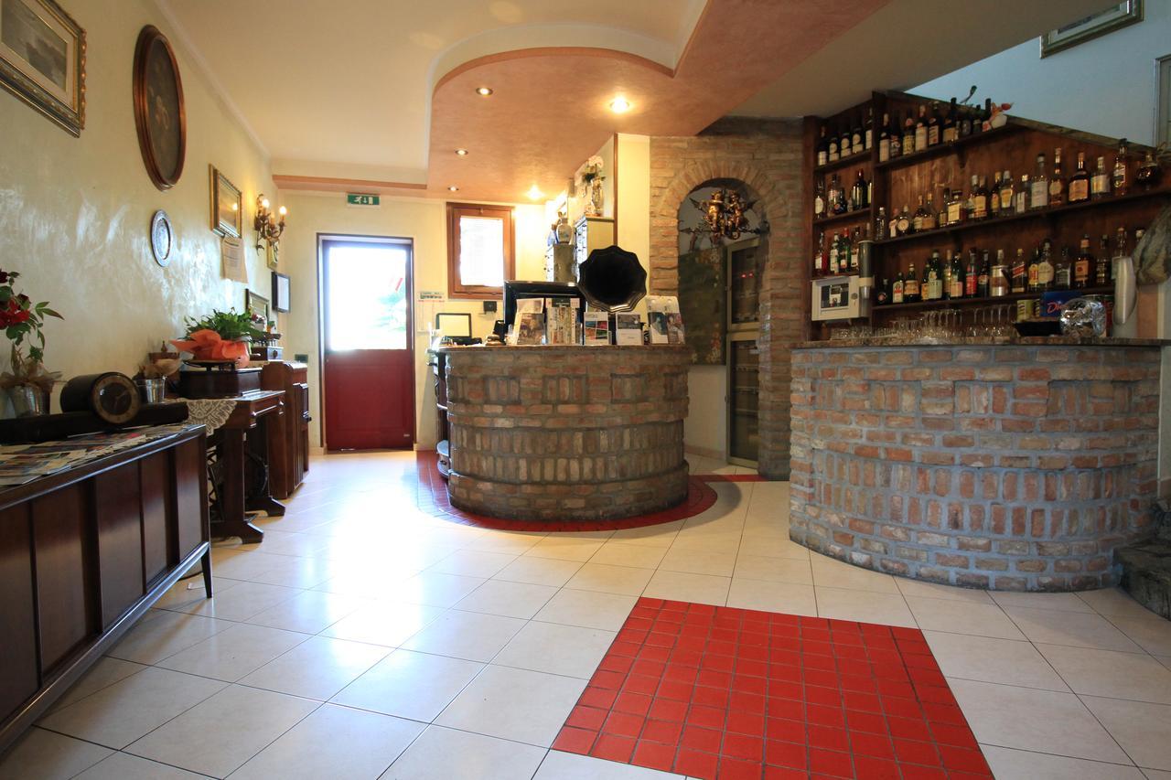 Hotel I Laghetti Polesella Buitenkant foto