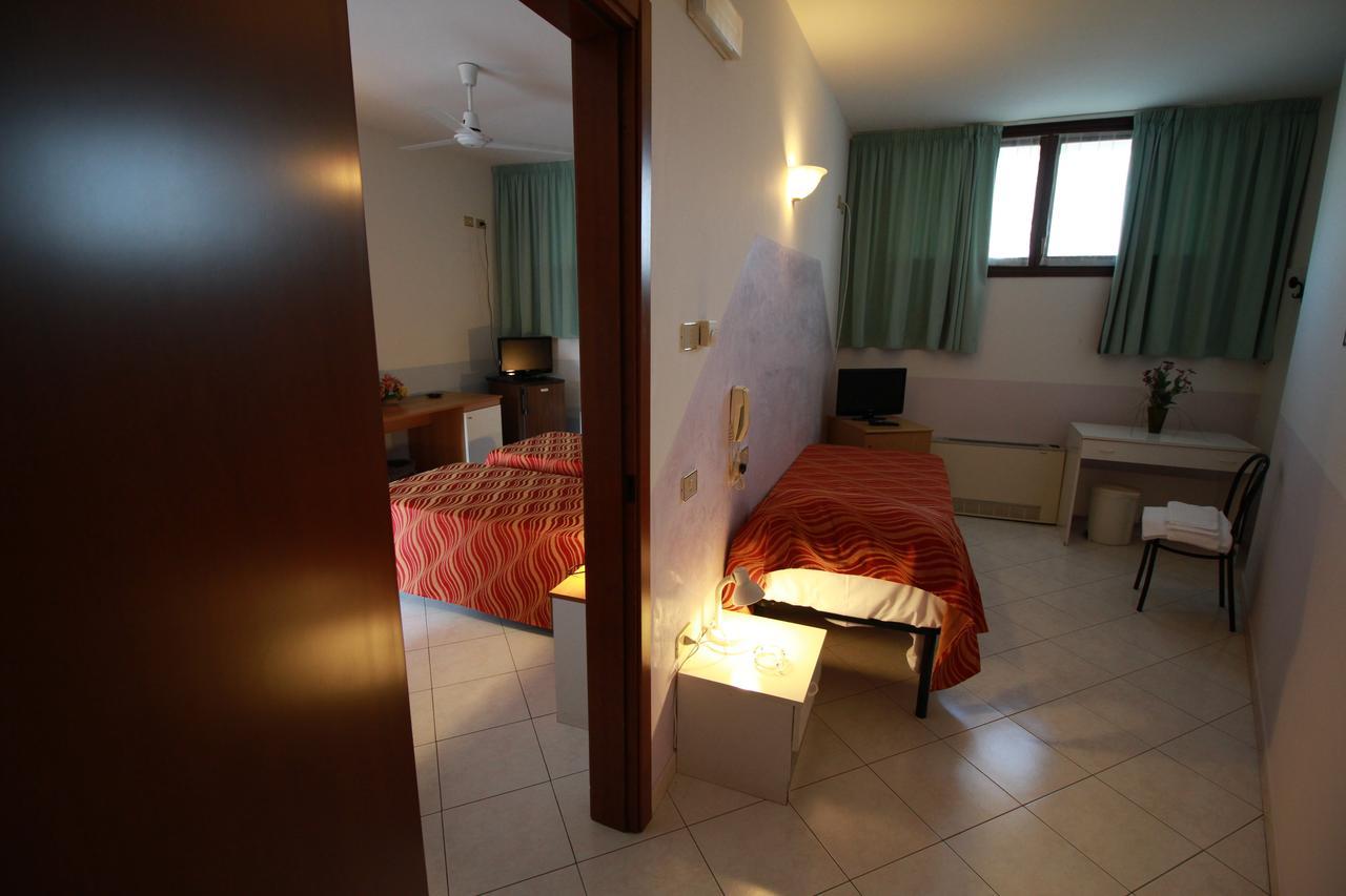 Hotel I Laghetti Polesella Buitenkant foto