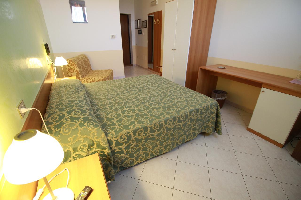 Hotel I Laghetti Polesella Buitenkant foto