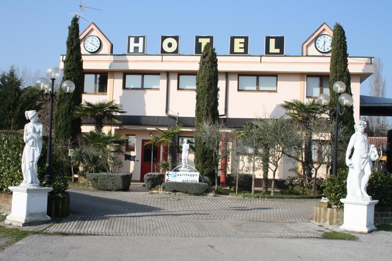 Hotel I Laghetti Polesella Buitenkant foto