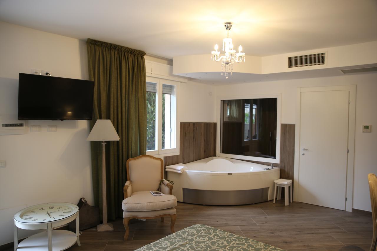 Hotel I Laghetti Polesella Buitenkant foto